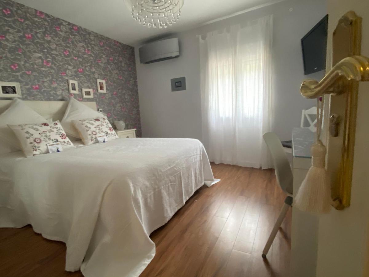 Apartamento La Biblioteca En Cuenca Куэнка Экстерьер фото